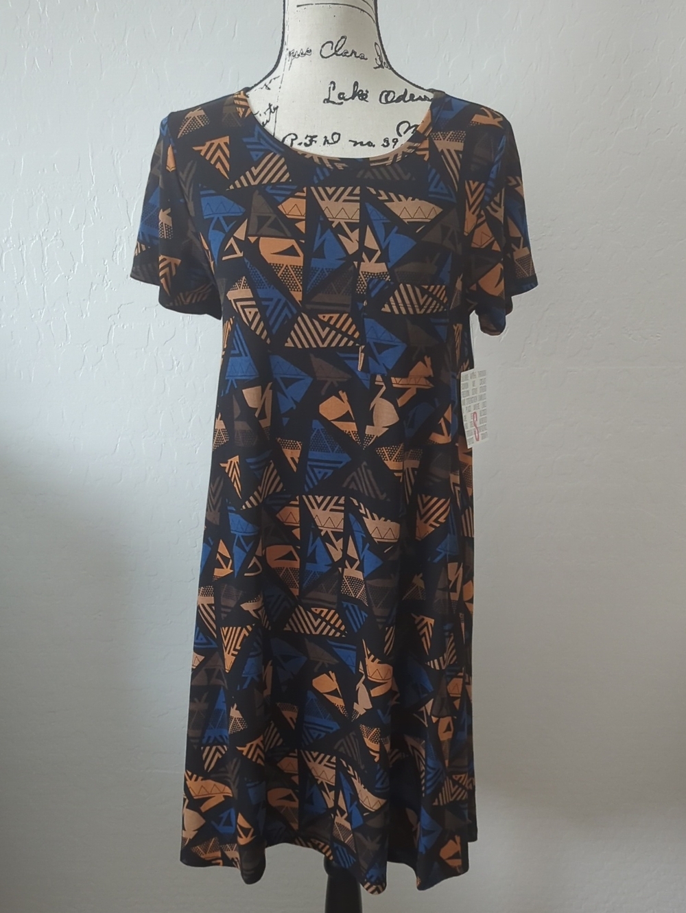 Lularoe S Carly Women's Black, Blue, Tan Geometric Short Sleeve Dress